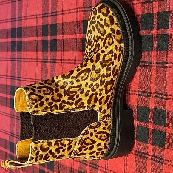 NWOT Lucky Brand Women Emali Tan Black Leopard Calf Hair Lug Sole Combat Boots - Picture 3 of 12